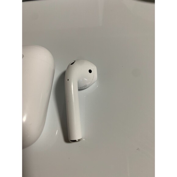 Apple Air Pods Model A2031 (2nd Generation) with Charging Case + Lightning Cable - Picture 8 of 11